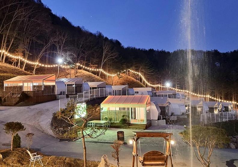 Chuncheon Weolsongli Camp Hotell Rom bilde