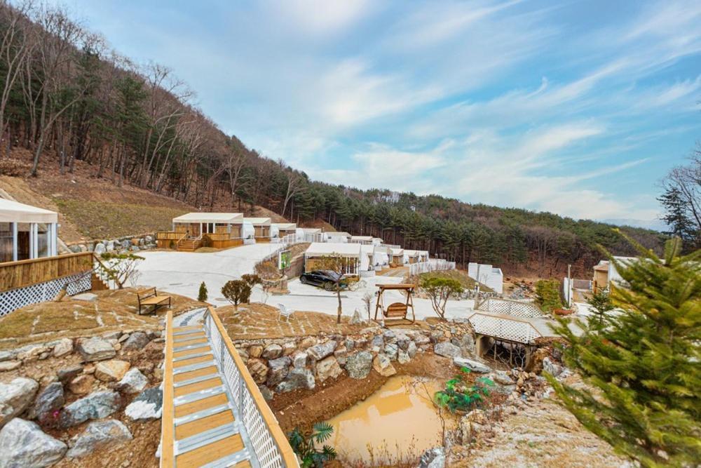 Chuncheon Weolsongli Camp Hotell Rom bilde